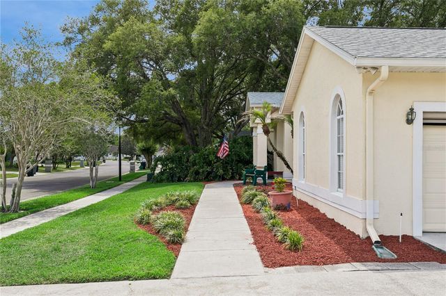 1674 CARILLON PARK DRIVE, Oviedo, FL 32765