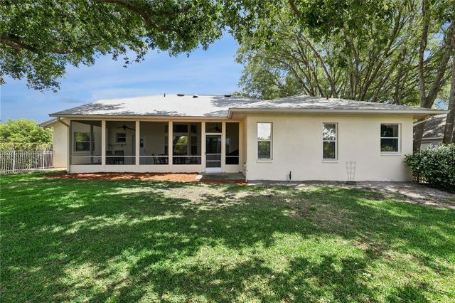 1674 CARILLON PARK DRIVE, Oviedo, FL 32765