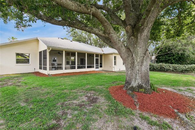 1674 CARILLON PARK DRIVE, Oviedo, FL 32765