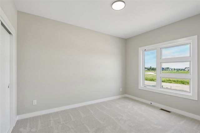 14604 Northpark Drive, Urbandale, IA 50323