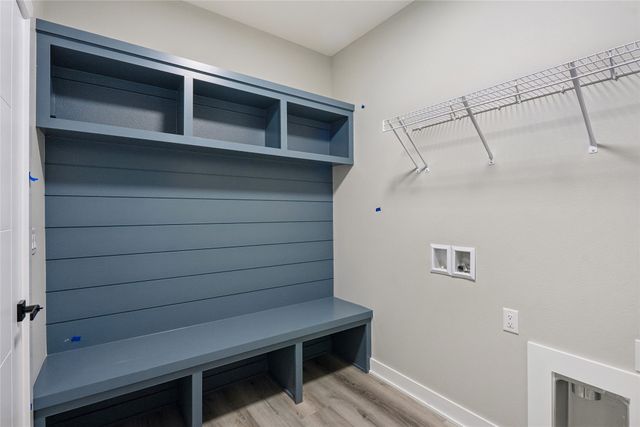 14604 Northpark Drive, Urbandale, IA 50323