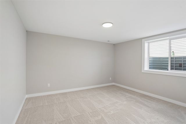 14604 Northpark Drive, Urbandale, IA 50323