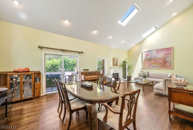 27 Moran Rd, West Orange Twp., NJ 07052