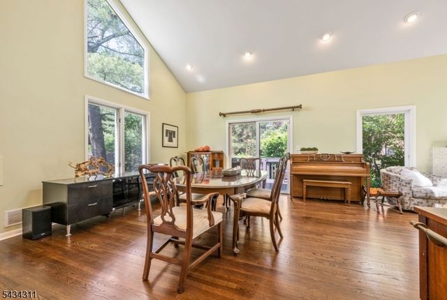 27 Moran Rd, West Orange Twp., NJ 07052
