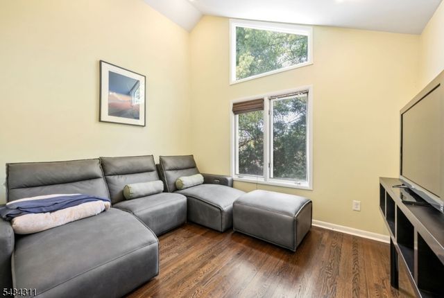 27 Moran Rd, West Orange Twp., NJ 07052