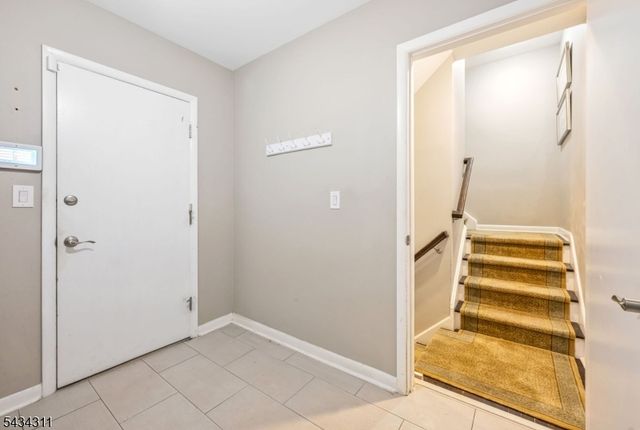 27 Moran Rd, West Orange Twp., NJ 07052