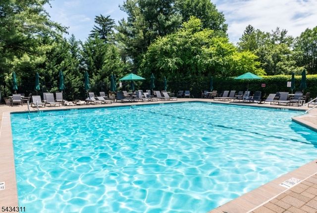 27 Moran Rd, West Orange Twp., NJ 07052