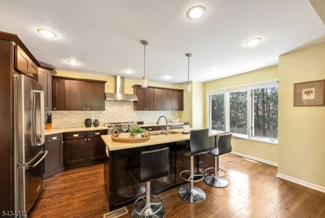 27 Moran Rd, West Orange Twp., NJ 07052