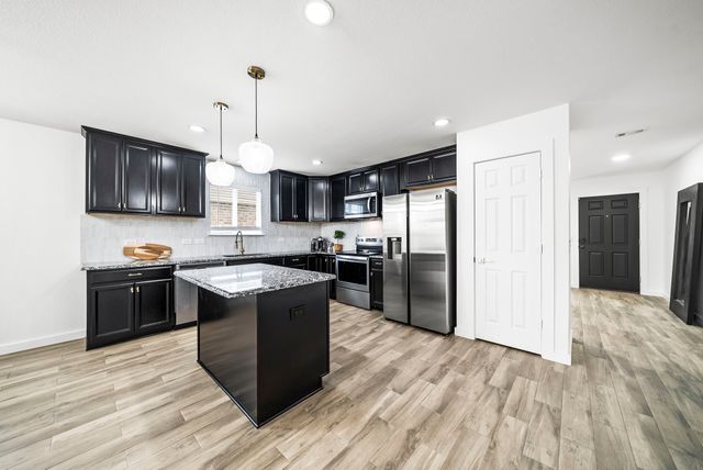 1424 Vernon Drive, Aubrey, TX 76227