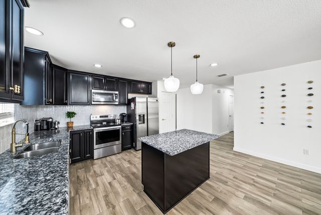 1424 Vernon Drive, Aubrey, TX 76227