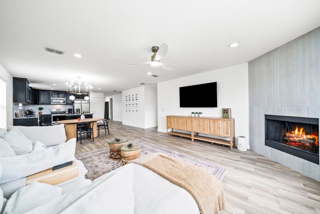 1424 Vernon Drive, Aubrey, TX 76227