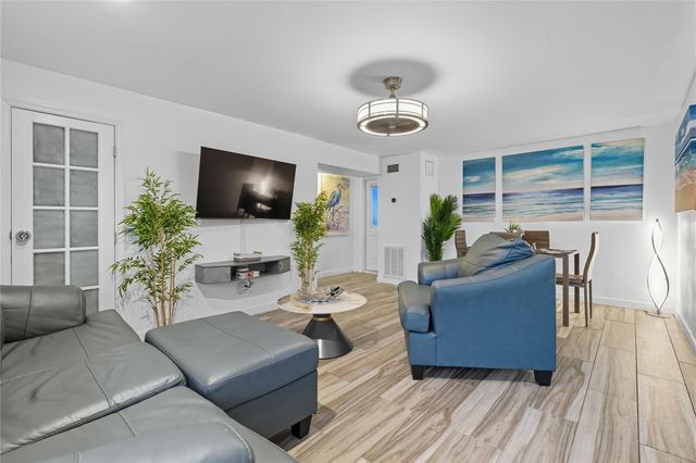 1145 NE 17th Way, Fort Lauderdale, FL 33304