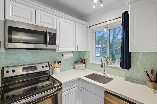 1145 NE 17th Way, Fort Lauderdale, FL 33304