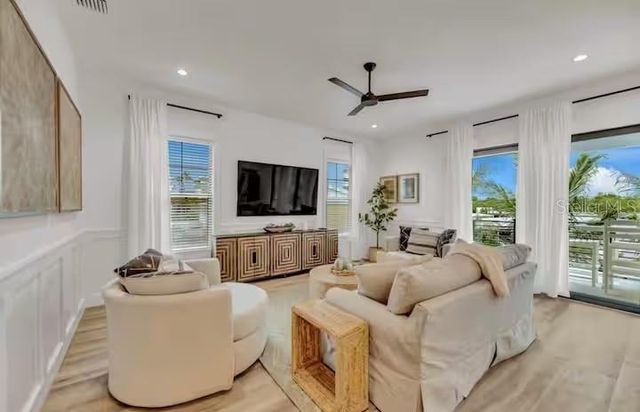 85 AVENIDA MESSINA, Sarasota, FL 34242