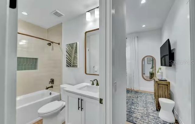 85 AVENIDA MESSINA, Sarasota, FL 34242