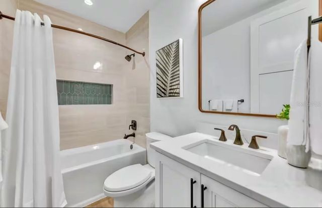 85 AVENIDA MESSINA, Sarasota, FL 34242