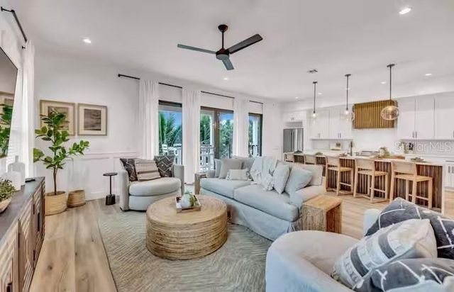 85 AVENIDA MESSINA, Sarasota, FL 34242