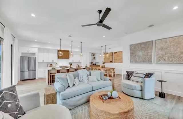 85 AVENIDA MESSINA, Sarasota, FL 34242