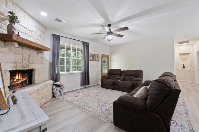 11402 Willis Waukegan Road, Conroe, TX 77303