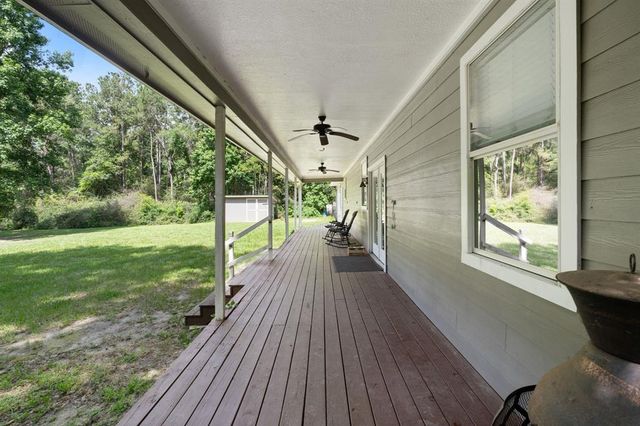11402 Willis Waukegan Road, Conroe, TX 77303