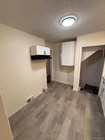 15469 Troester Street, Detroit, MI 48205