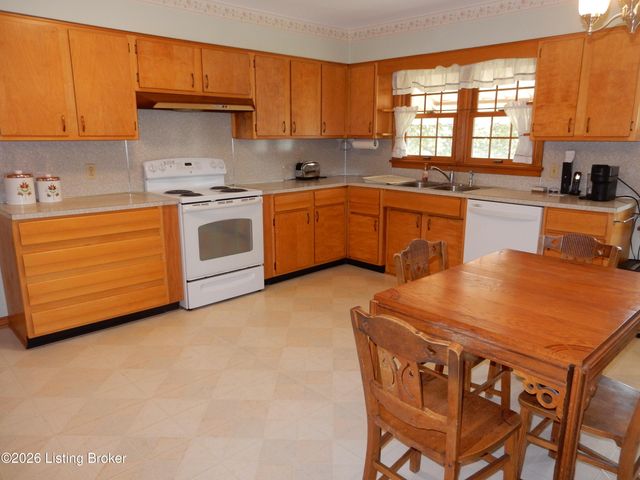 283 Tollview Dr, Shepherdsville, KY 40165