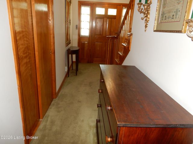 283 Tollview Dr, Shepherdsville, KY 40165