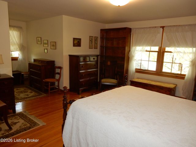 283 Tollview Dr, Shepherdsville, KY 40165