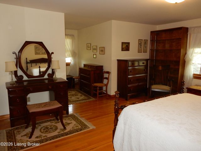 283 Tollview Dr, Shepherdsville, KY 40165