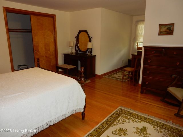 283 Tollview Dr, Shepherdsville, KY 40165