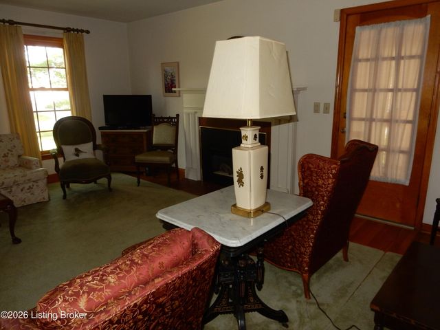 283 Tollview Dr, Shepherdsville, KY 40165