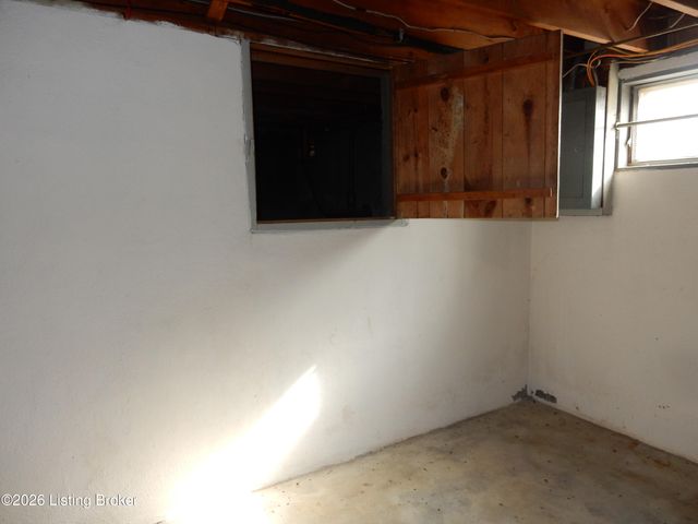 283 Tollview Dr, Shepherdsville, KY 40165