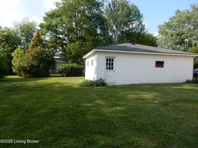 283 Tollview Dr, Shepherdsville, KY 40165