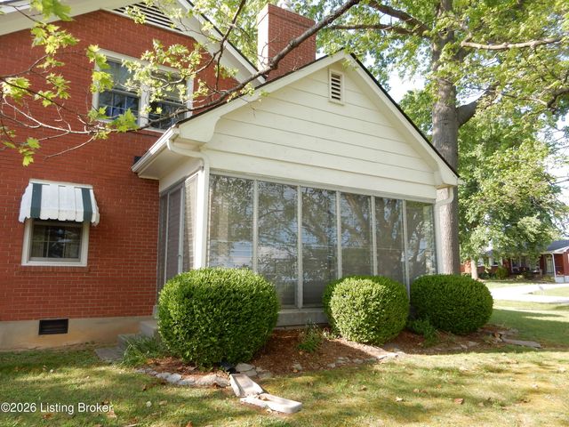 283 Tollview Dr, Shepherdsville, KY 40165