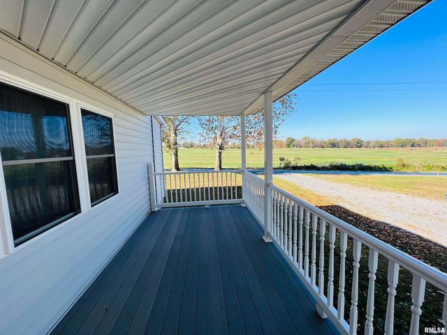 17064 Old Frankfort Road, Johnston City, IL 62951