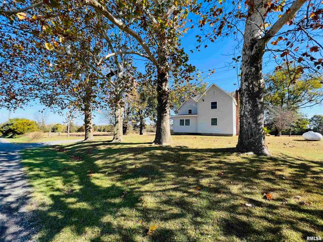 17064 Old Frankfort Road, Johnston City, IL 62951