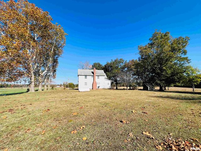 17064 Old Frankfort Road, Johnston City, IL 62951