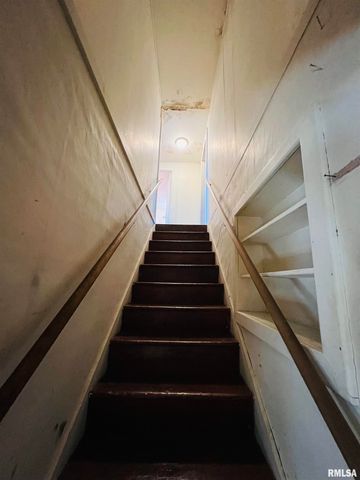 17064 Old Frankfort Road, Johnston City, IL 62951