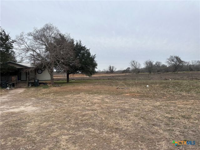 221 Fm 1107, Stockdale, TX 78160