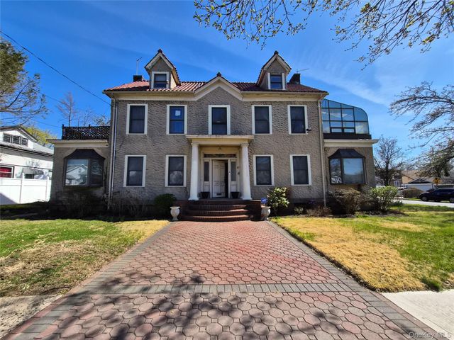 19404 110th Road, Saint Albans, NY 11412
