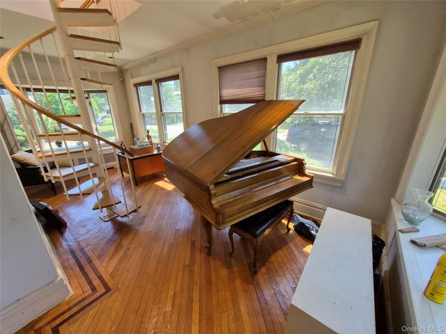 19404 110th Road, Saint Albans, NY 11412