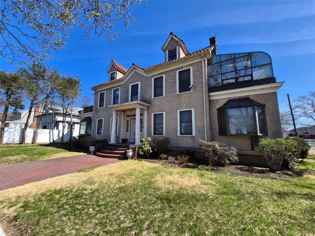19404 110th Road, Saint Albans, NY 11412