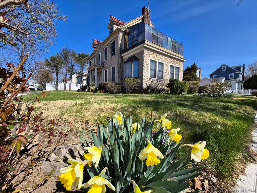 19404 110th Road, Saint Albans, NY 11412 — exterior