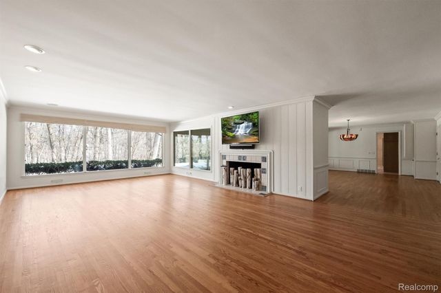 664 Rudgate Road, Bloomfield Charter Township, MI 48304
