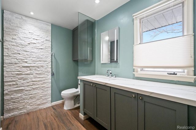 664 Rudgate Road, Bloomfield Charter Township, MI 48304