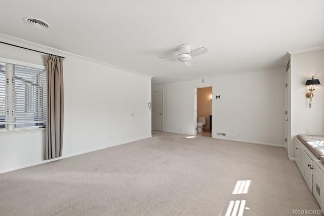 664 Rudgate Road, Bloomfield Charter Township, MI 48304
