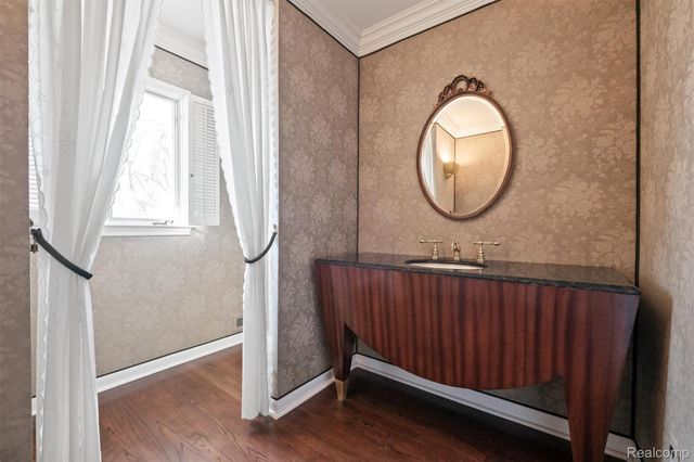 664 Rudgate Road, Bloomfield Charter Township, MI 48304