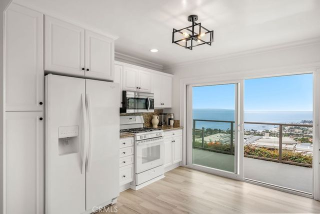 1651 Thurston Drive, Laguna Beach, CA 92651