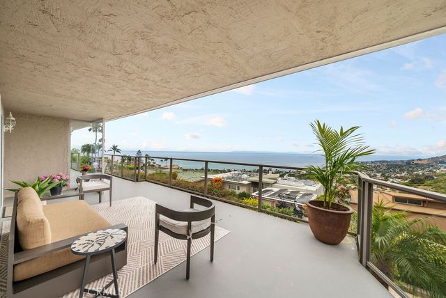 1651 Thurston Drive, Laguna Beach, CA 92651