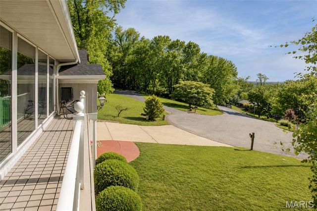 590 Watch Hill Road, Collinsville, IL 62234